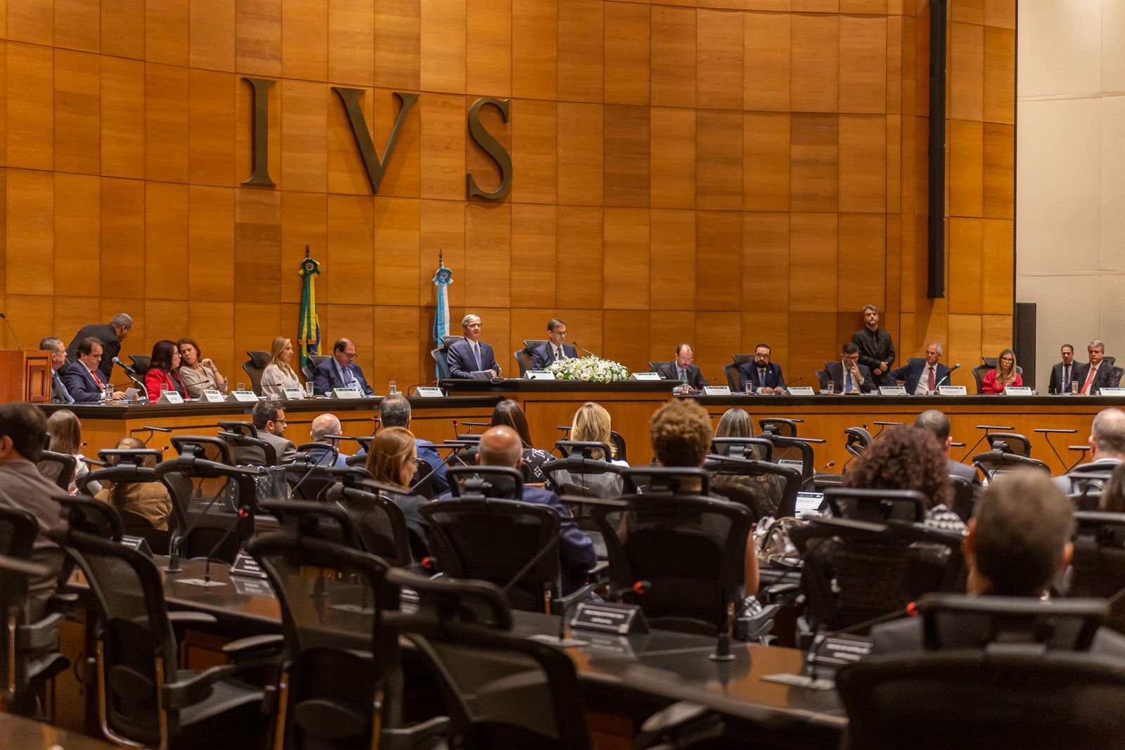 Procurador Legislativo representa Câmara Municipal em Seminário Constitucional